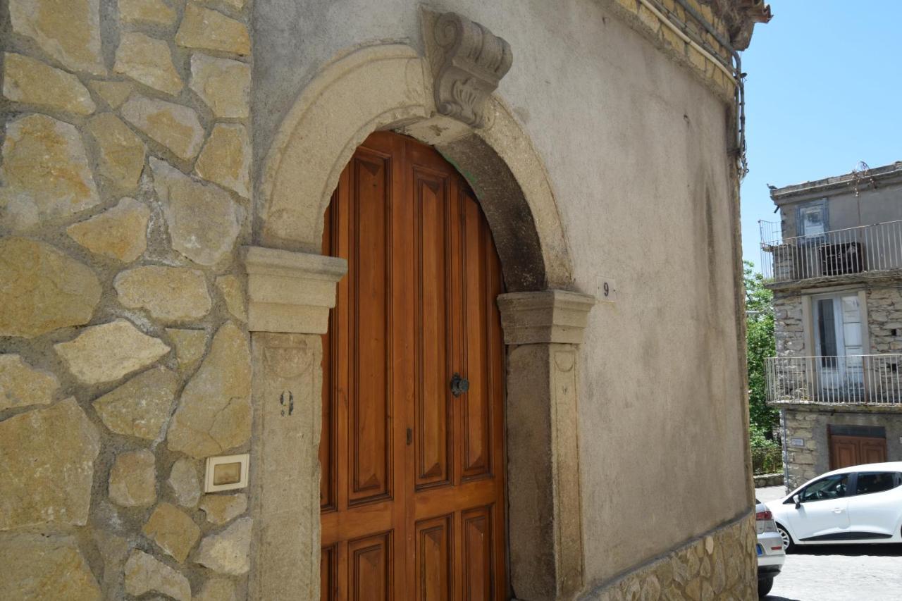 B&B La terrazza Montalbano Elicona Esterno foto
